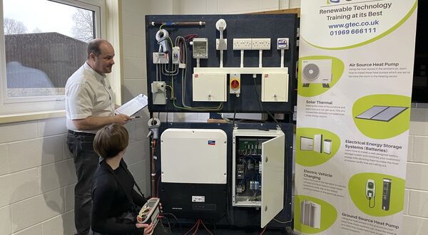 Powering ahead with new battery storage systems courses