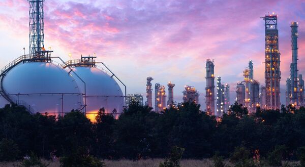 Electrification: competition or complement to natural gas?