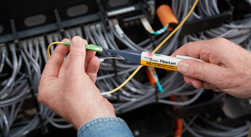 Fluke offers free demos, “live” fibre detectors and expert advice to help users make optimal fibre testing choices